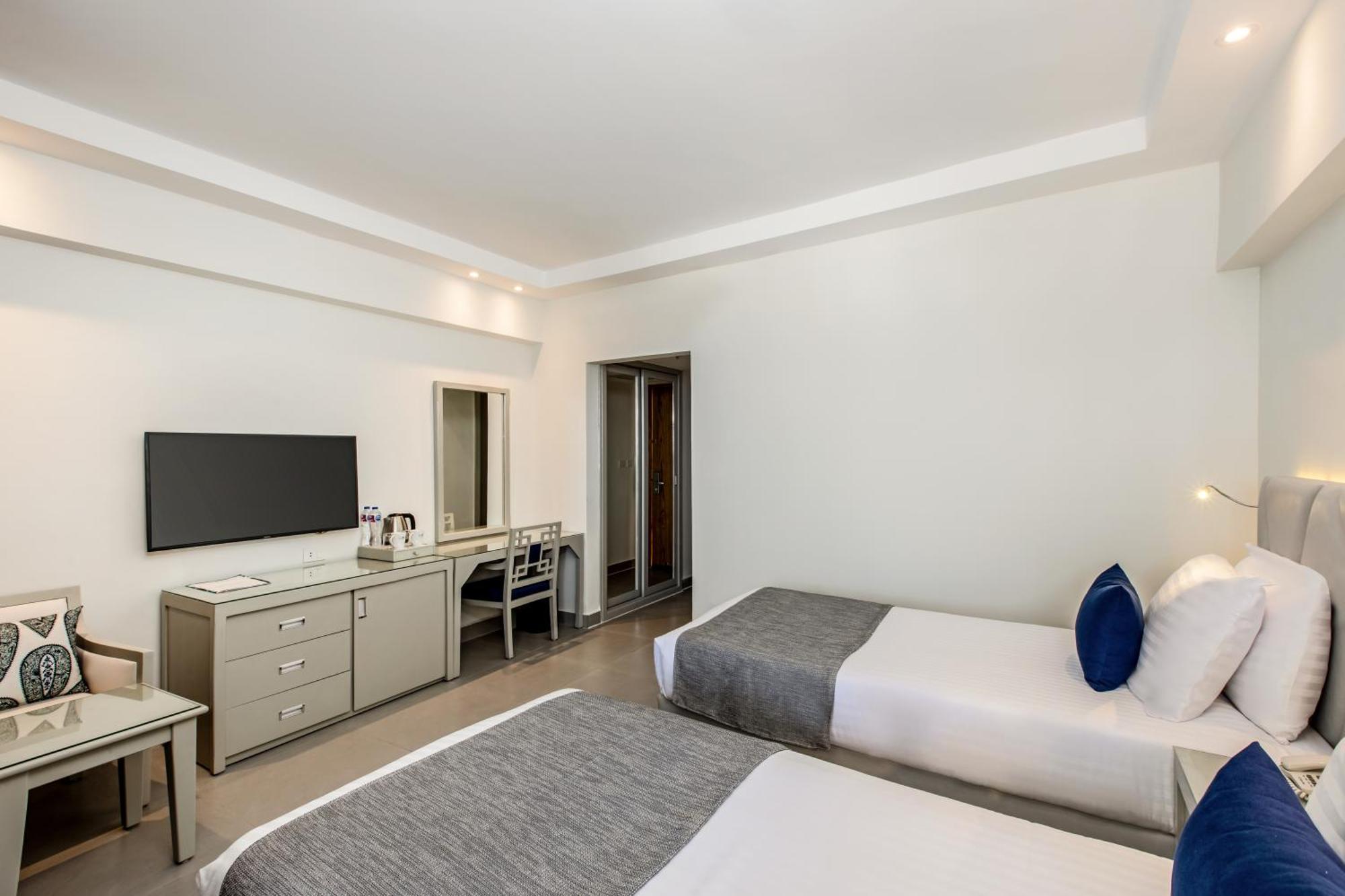 Sunrise Holidays Resort -Adults Only Hurghada Bagian luar foto Deluxe Room
